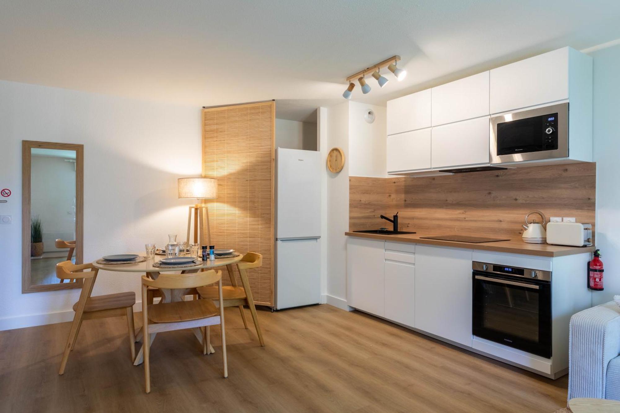 Zenitude-T3-Terrasse-Parking Apartment Agen Bagian luar foto