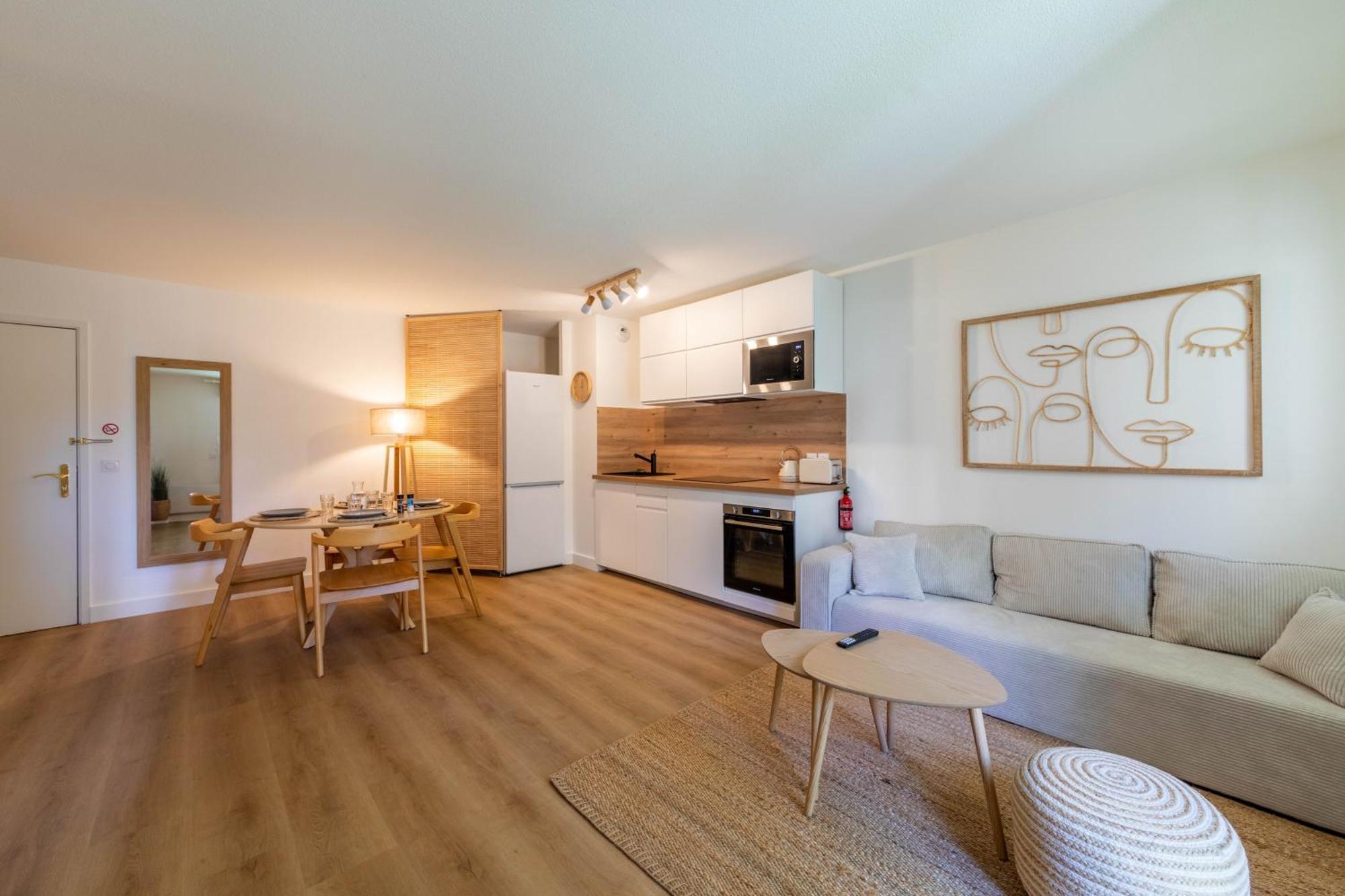 Zenitude-T3-Terrasse-Parking Apartment Agen Bagian luar foto